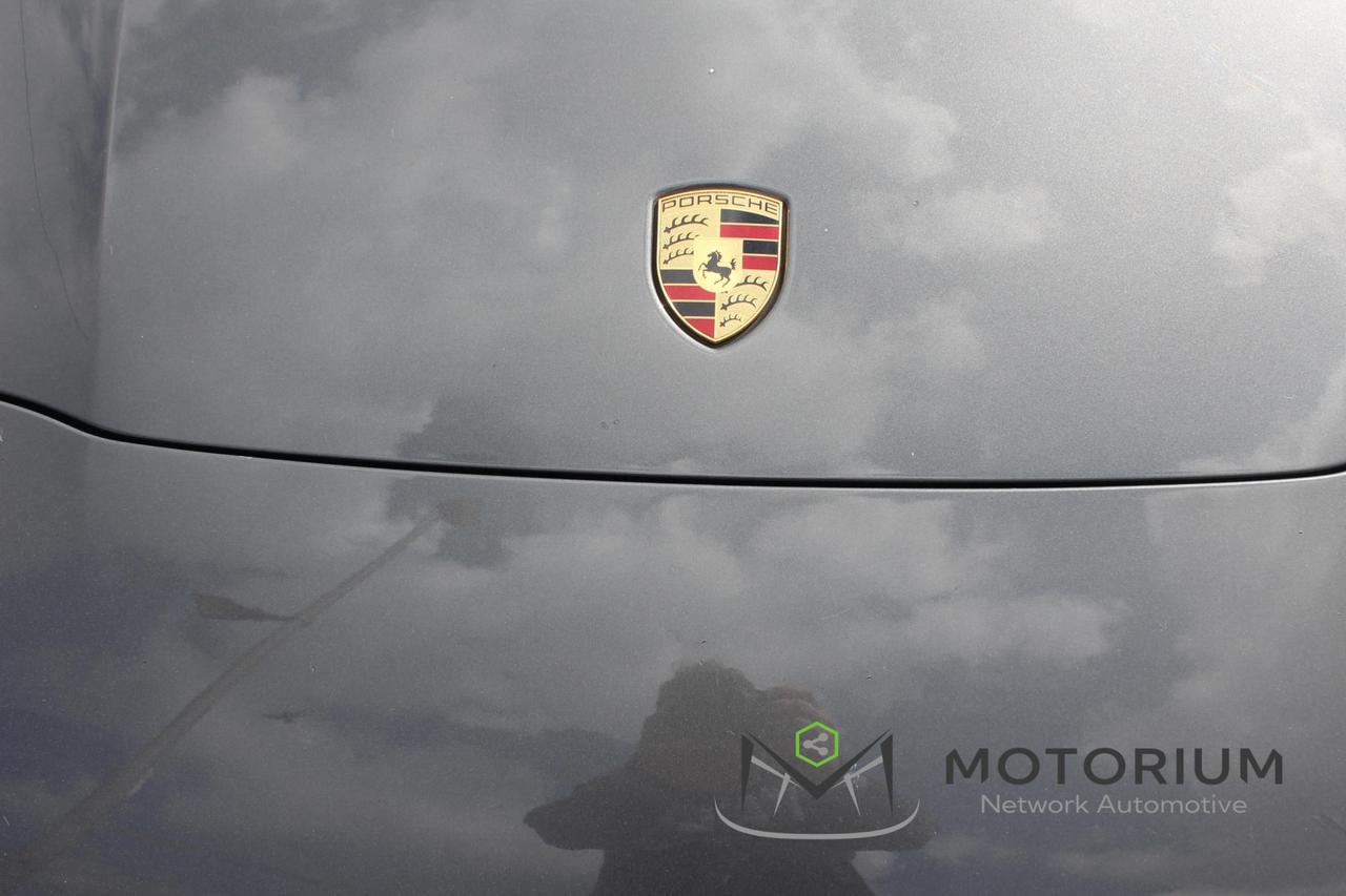 Porsche Panamera 3.0 250cv