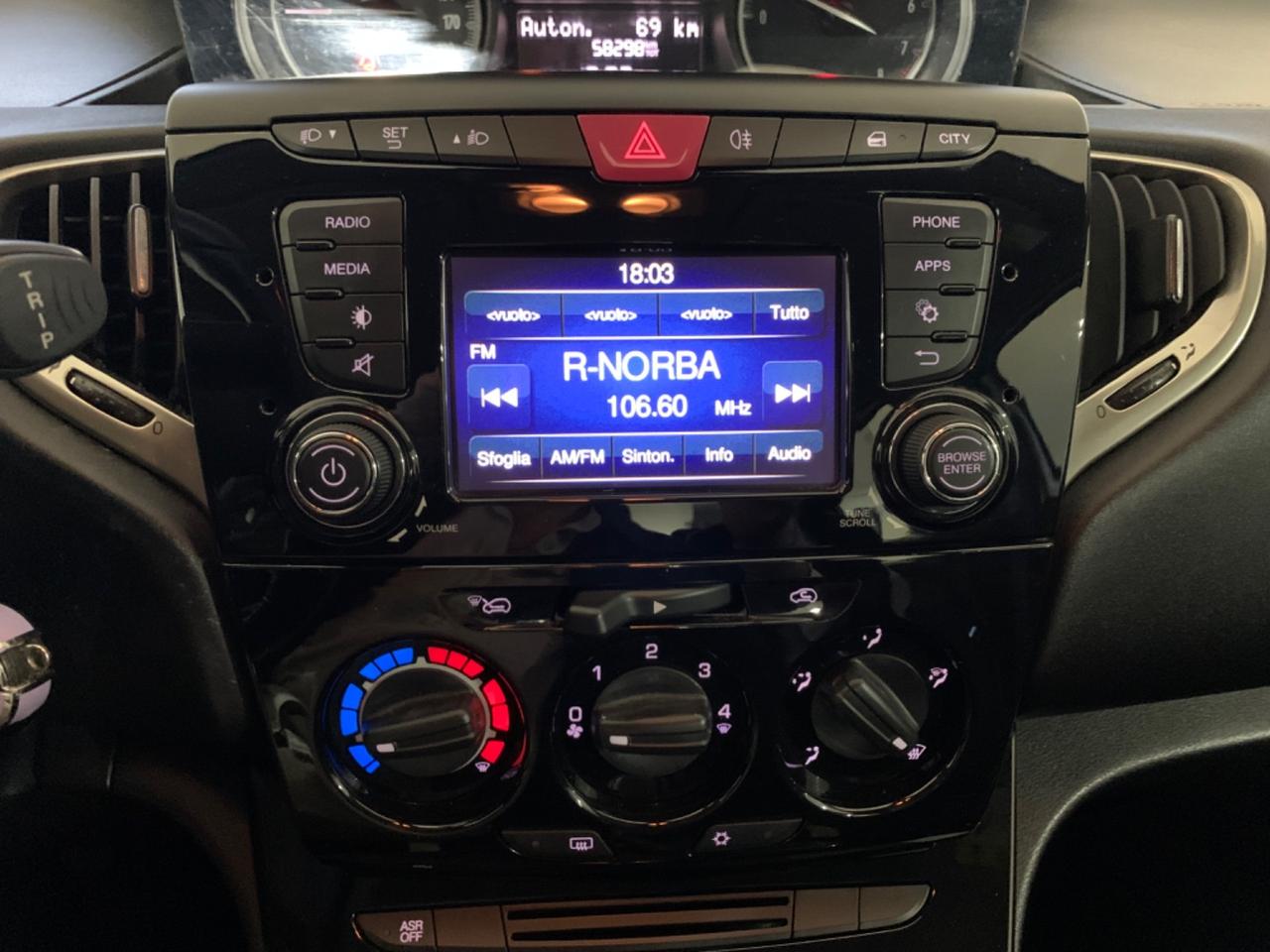 Lancia Ypsilon 1.2 69 CV 5 porte Platinum