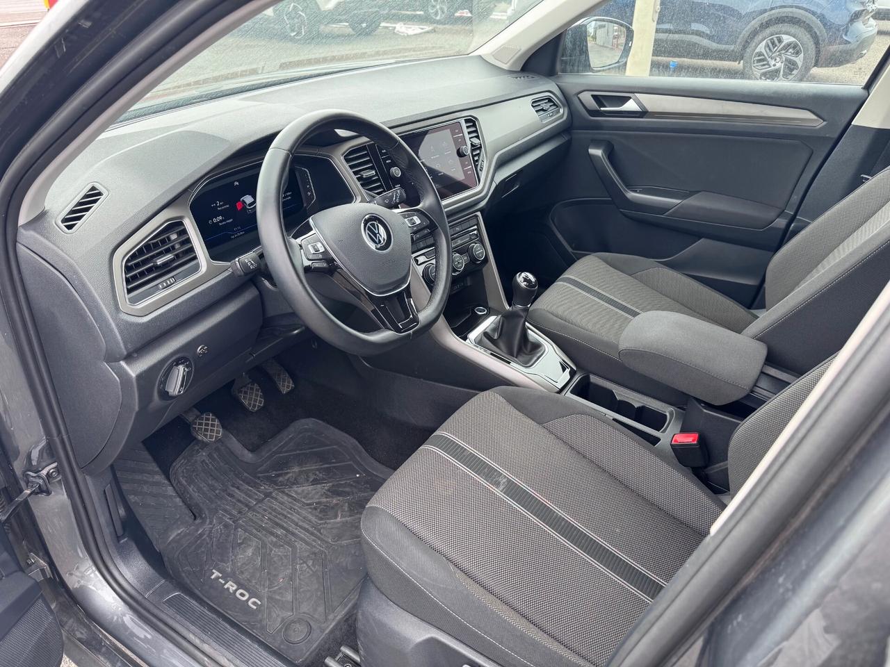 Volkswagen T-Roc 1.0TSI STYLE VIRTUAL NAVI BI-ZONA ASSIST LED