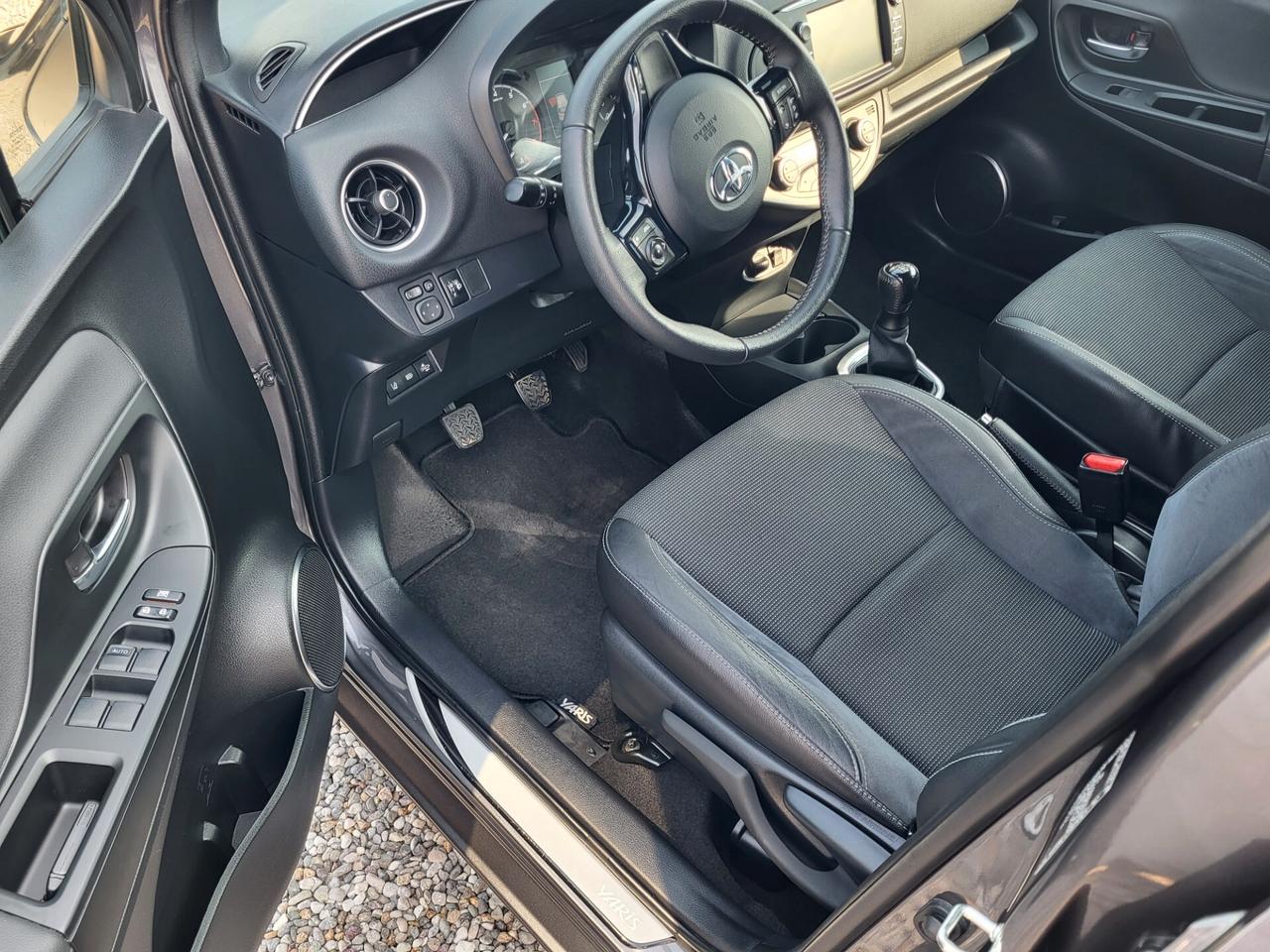 Toyota Yaris 1.0 5 porte Business