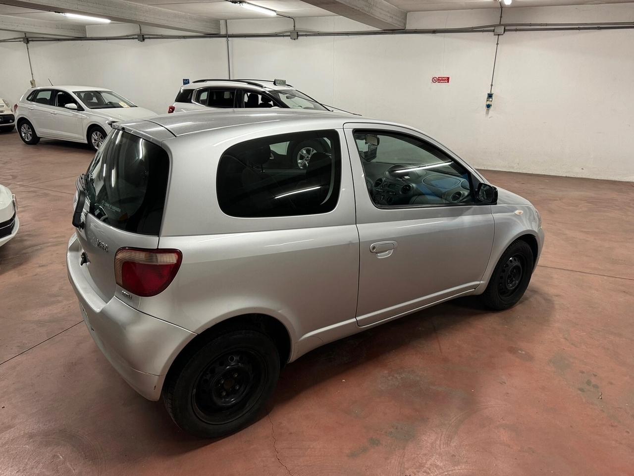 Toyota Yaris 1.0i 16V cat 3 porte