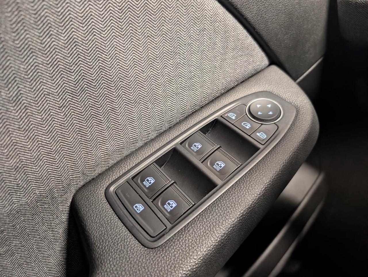 Renault Clio TCe 90 CV 5 porte TECNO FINANZIABILE