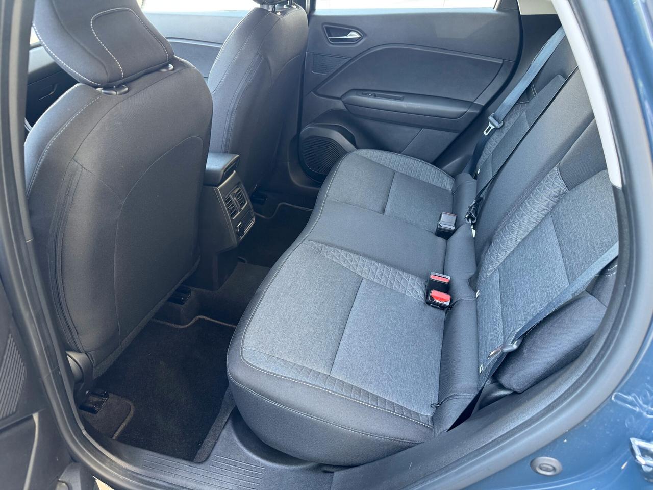 Renault Captur 1.6 E-Tech full hybrid auto / NO VINCOLI
