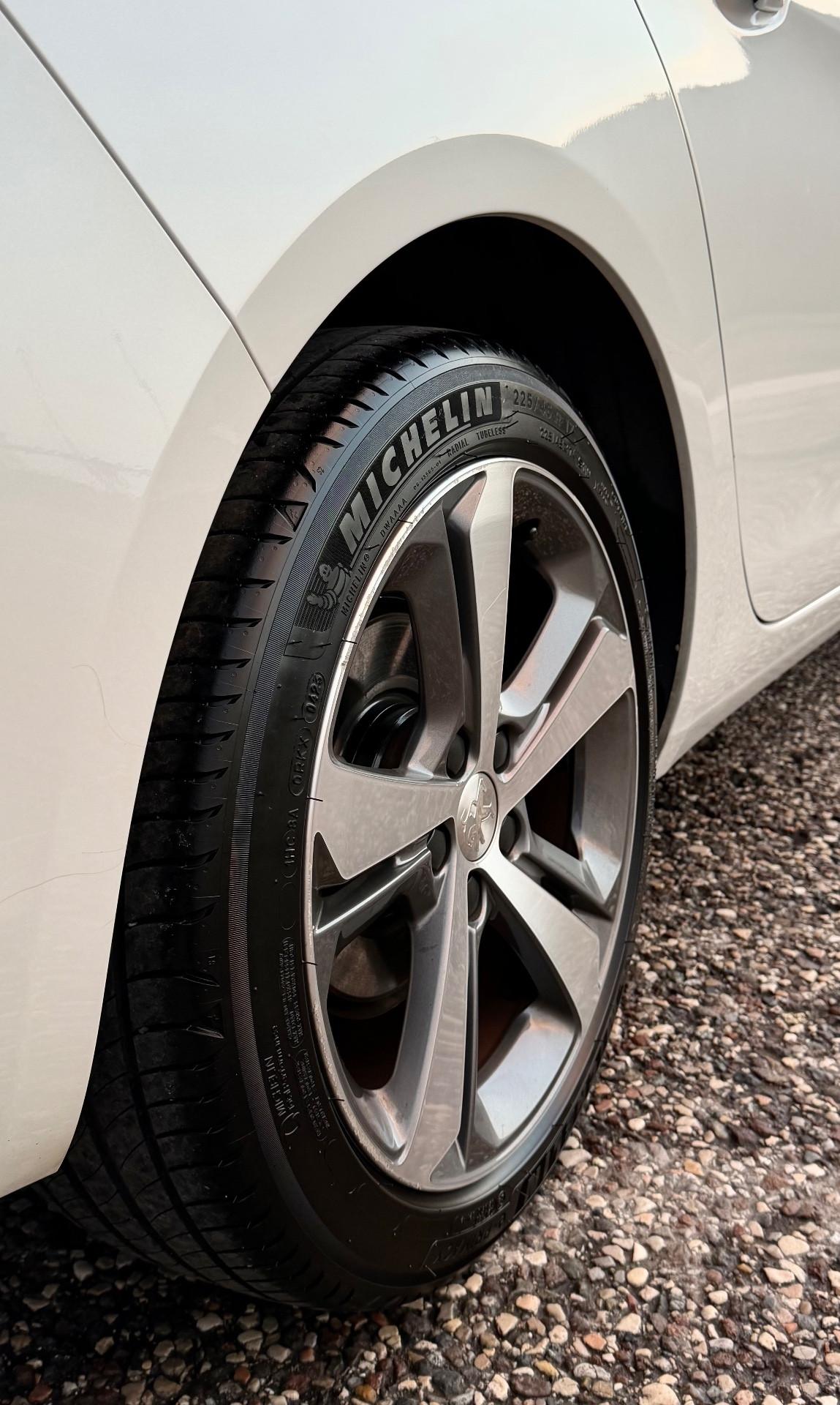 Peugeot 308 BlueHDi 150 S&S SW Allure