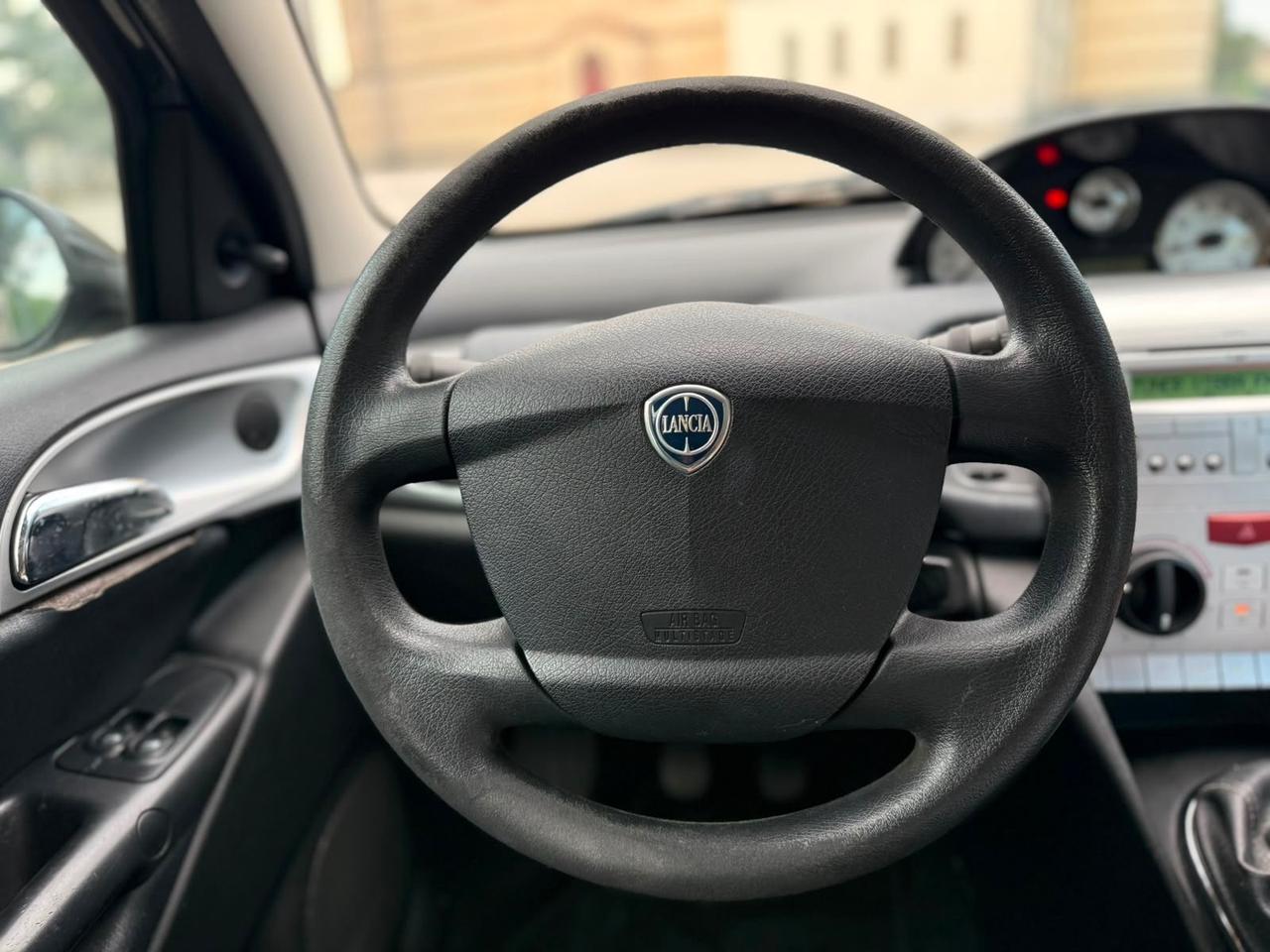 Lancia Ypsilon 1.2 Argento