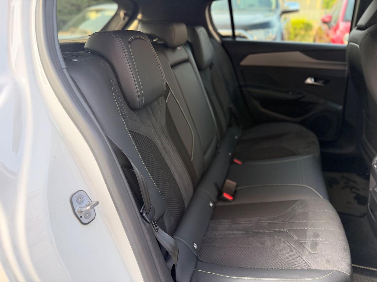 Peugeot 308 GT 1.5 Blue HDI 130 #11789