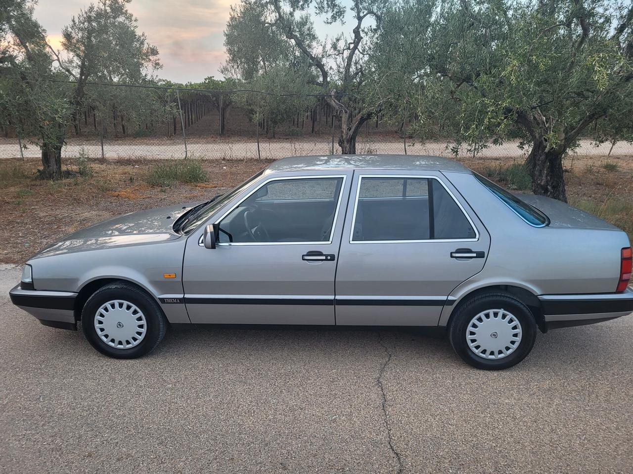 Lancia Thema 2.0 i.e.