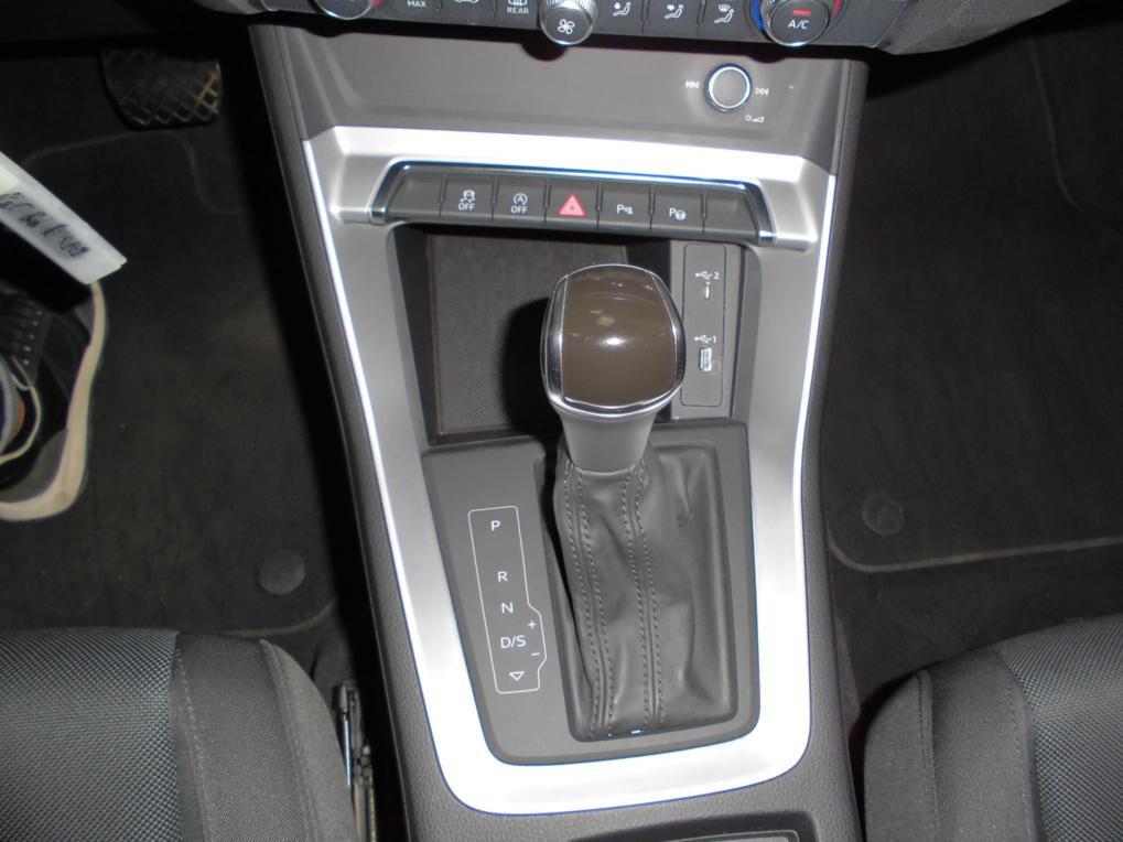 Audi Q3 2.0 TDI 150 CV S tronic Sport