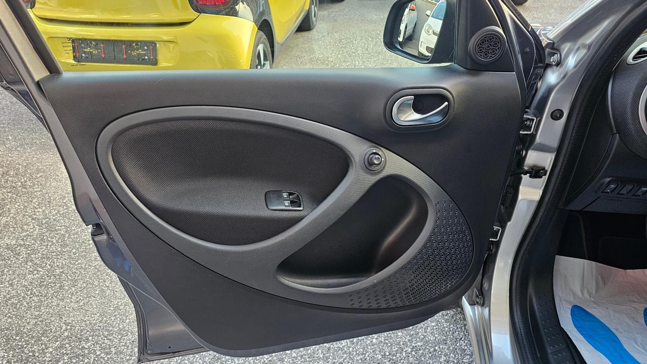 Smart ForFour CABRIO 90 0.9 Turbo twinamic PASSION UNIPRO' TAGL UFF NAV RETROC SENSORI
