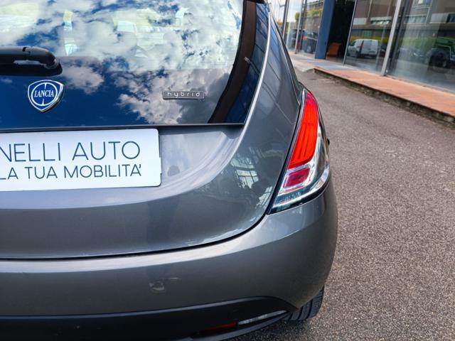 LANCIA Ypsilon 1.0 FireFly 5 porte S&S Hybrid Silver Plus