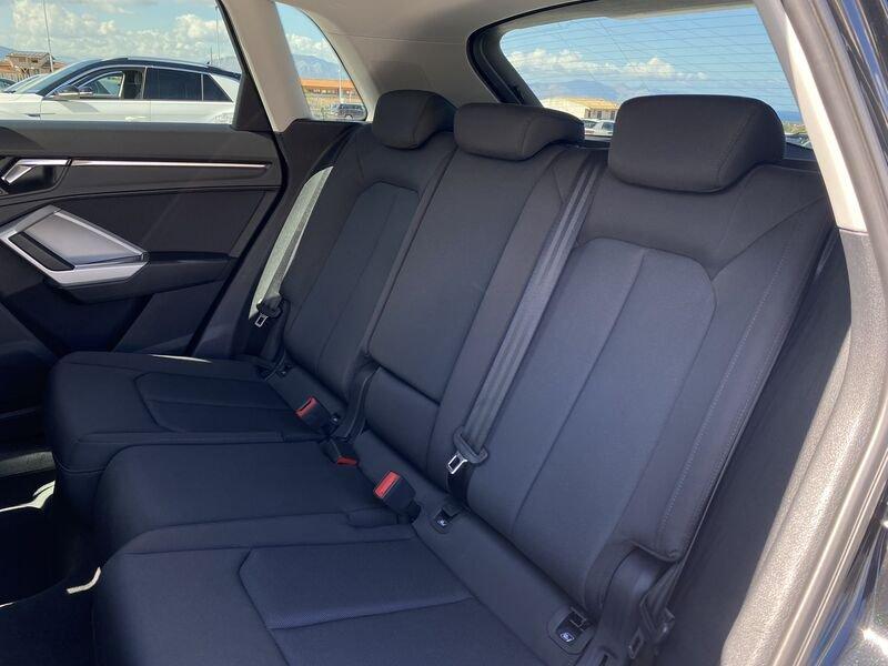 Audi Q3 Business Advanced 2.0 TDI 150CV S-Tronic 35