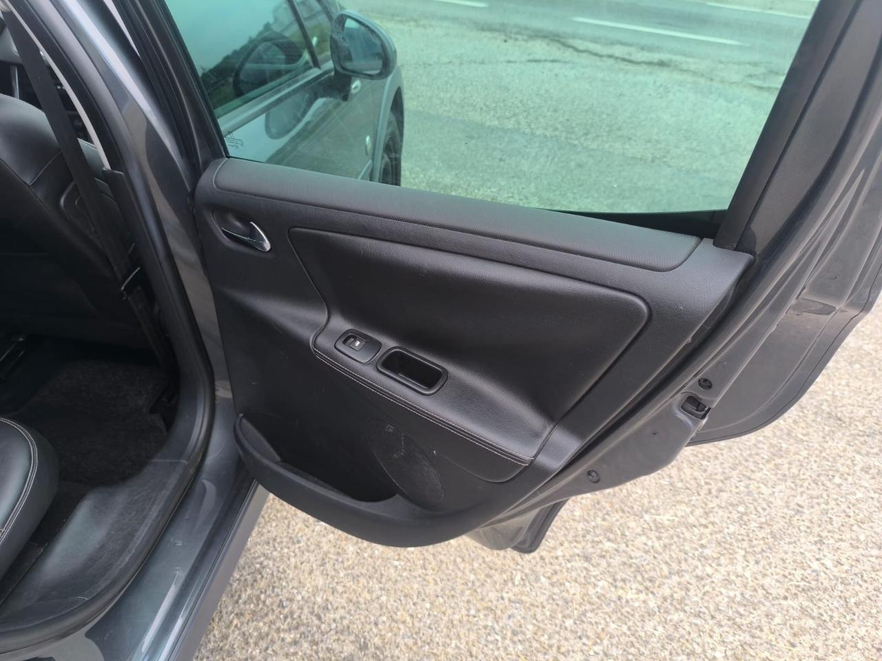 Peugeot 207 1.6 HDi 110CV 5p. XS