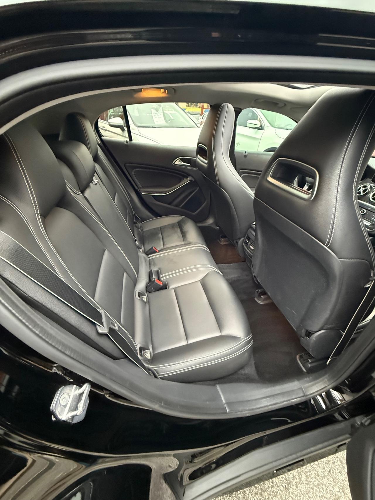 GLA 200 CDI( 40 MILA KM) -AMG EDITION -rate-unipro-permute