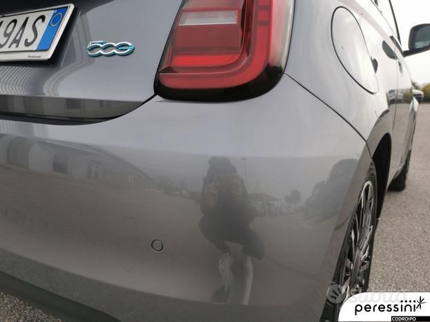 FIAT 500e 42 kWh Icon +