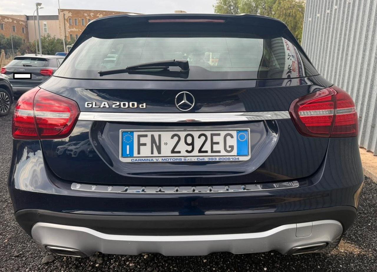 Mercedes-benz GLA 200 d SPORT CERCHI 19