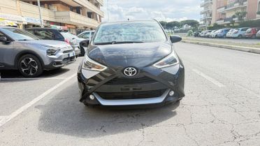 Toyota Aygo Connect 1.0 VVT-i 72 CV 5 porte x-play LED NAVI KAMERA CERCHI 16 PDC BLUETOOTH