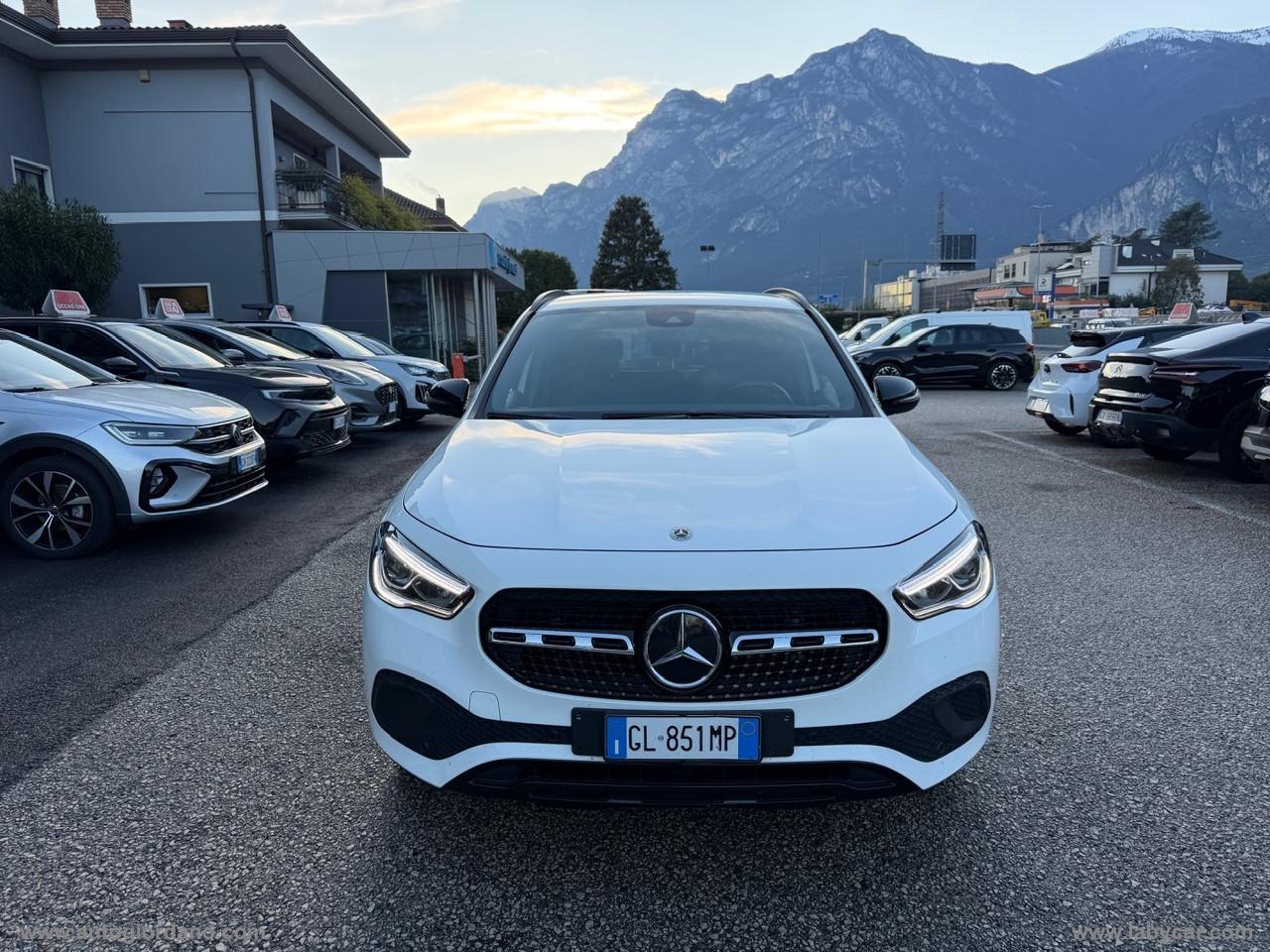 MERCEDES-BENZ GLA 200 d Automatic 4Matic Sport Plus GANCIO TRAINO VERTICALE MERCEDES