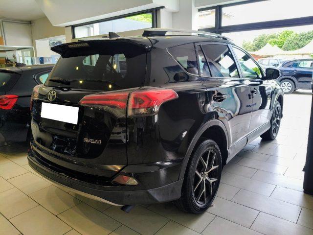 TOYOTA RAV 4 2.0 D-4D 143 Cv Lounge Pelle Navi Unico Propr.