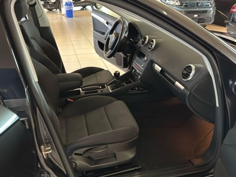 Audi A3 A3 SPB 1.6 TDI 105 CV CR Ambition Volano Rumoroso
