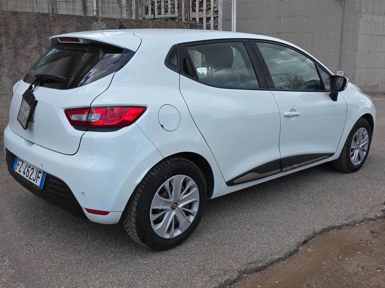 Renault Clio dCi 8V 75 CV 5 porte Moschino Zen