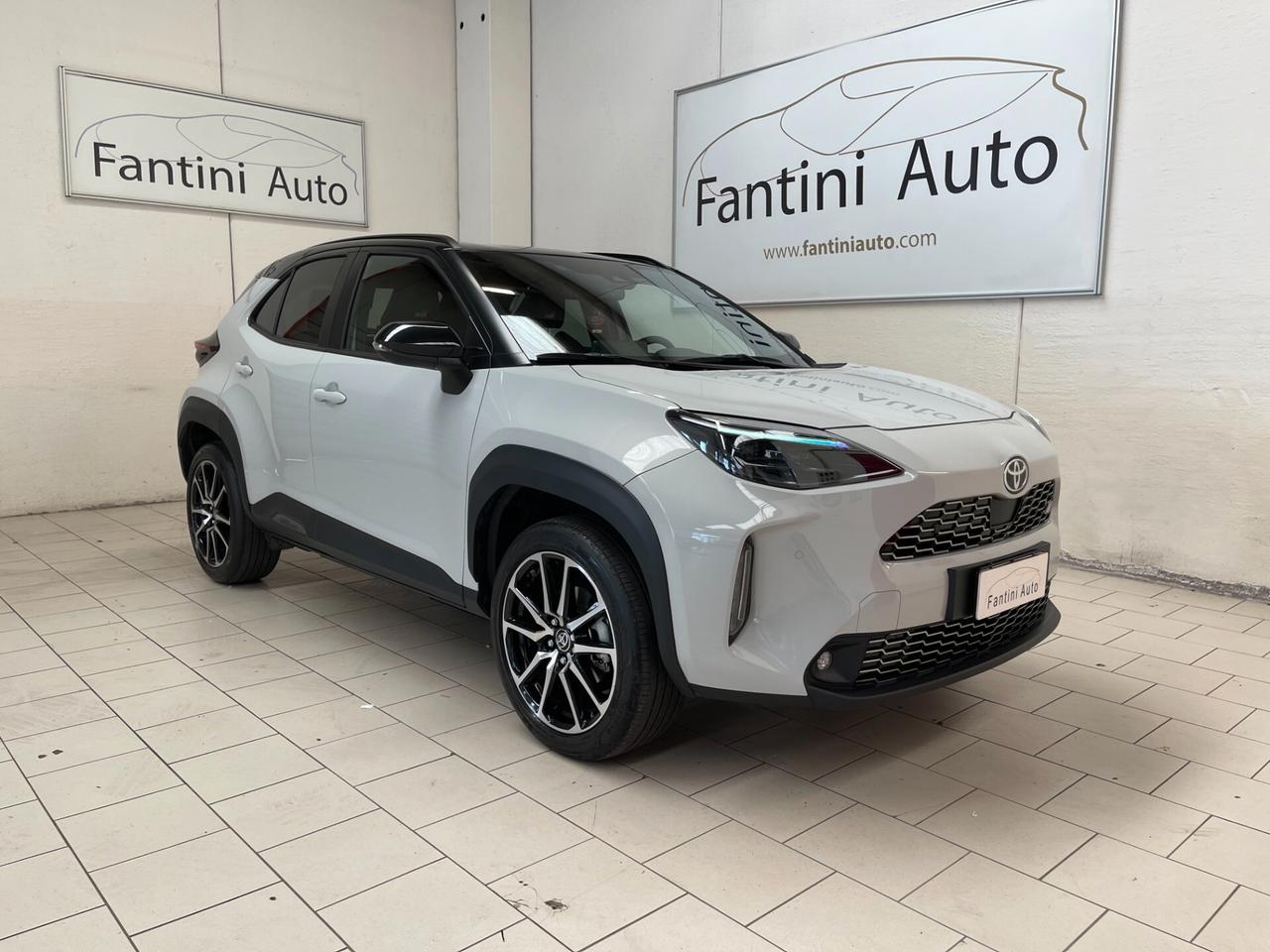 Toyota Yaris Cross GR Sport 1.5h fwd 116cv e-cvt-Ok Neopatentati-LEGGI SOTTO
