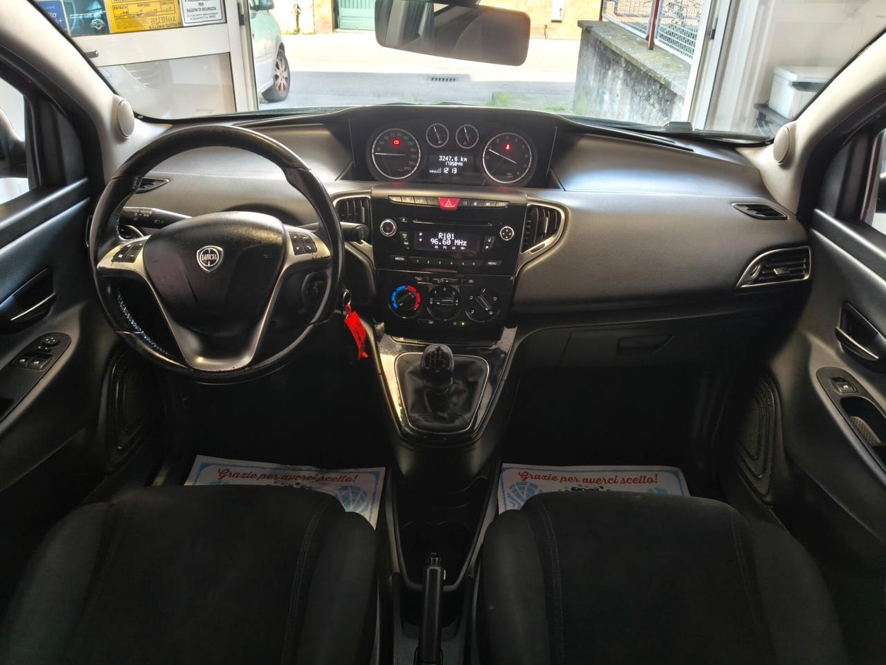 Lancia Ypsilon 5 porte Metano Ecochic Gold