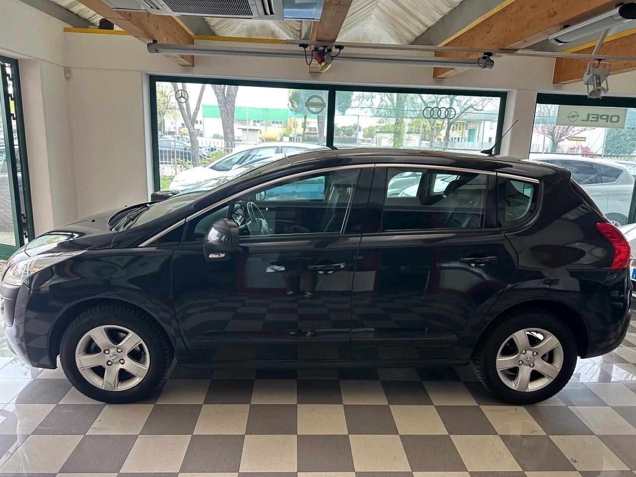 Peugeot 3008 1.6 e-HDi 110Cv Neopatentati
