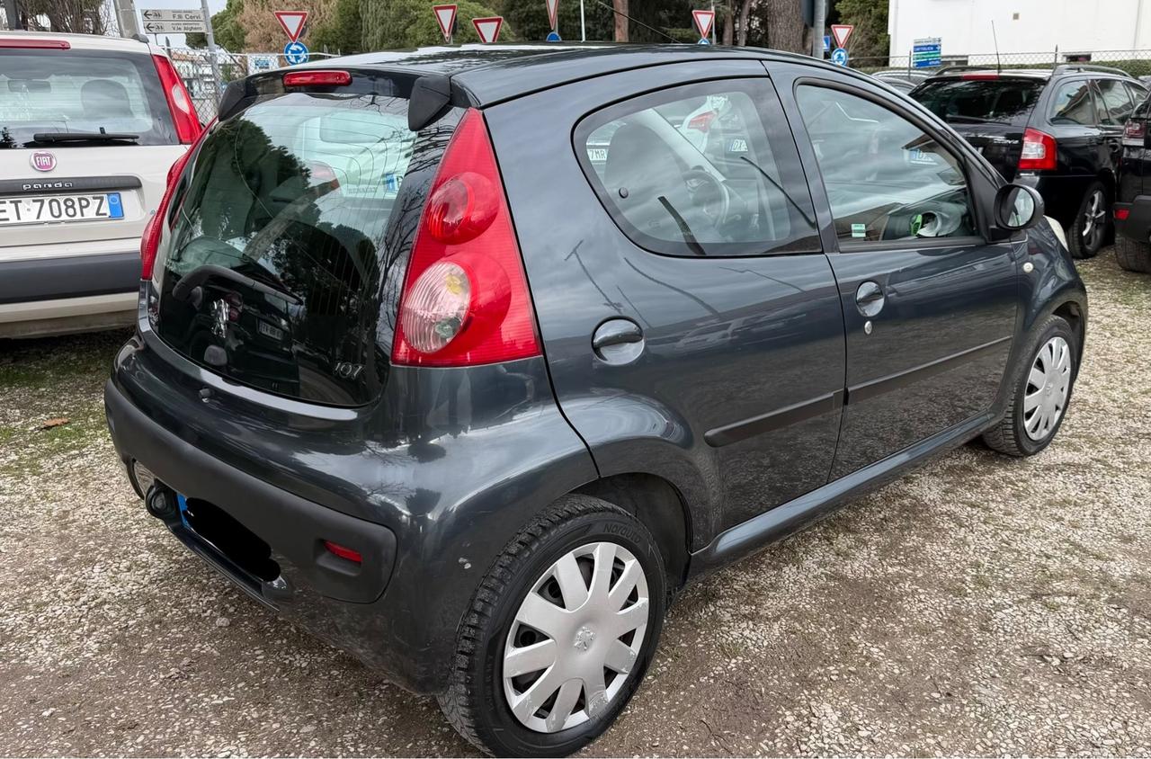 Peugeot 107 1.0 benzina 68CV 5p.