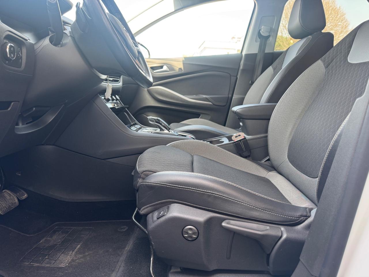 Opel Grandland 1.5 diesel Ecotec aut. Business Elegance