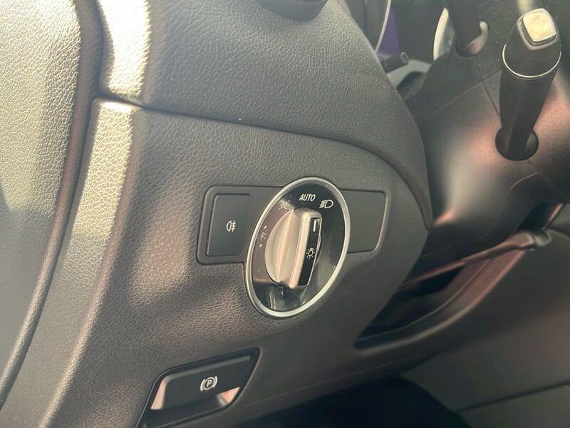 Mercedes-Benz GLA 200 d Automatic Premium