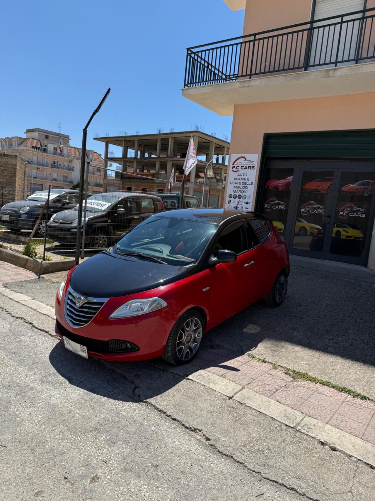 Lancia Ypsilon 1.3 MJT 16V 95 CV 5 porte S&S Silver