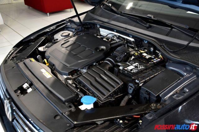 VOLKSWAGEN Passat Variant 2.0 TDI SCR 150 CV DSG BUSINESS + GANCIO TRAINO