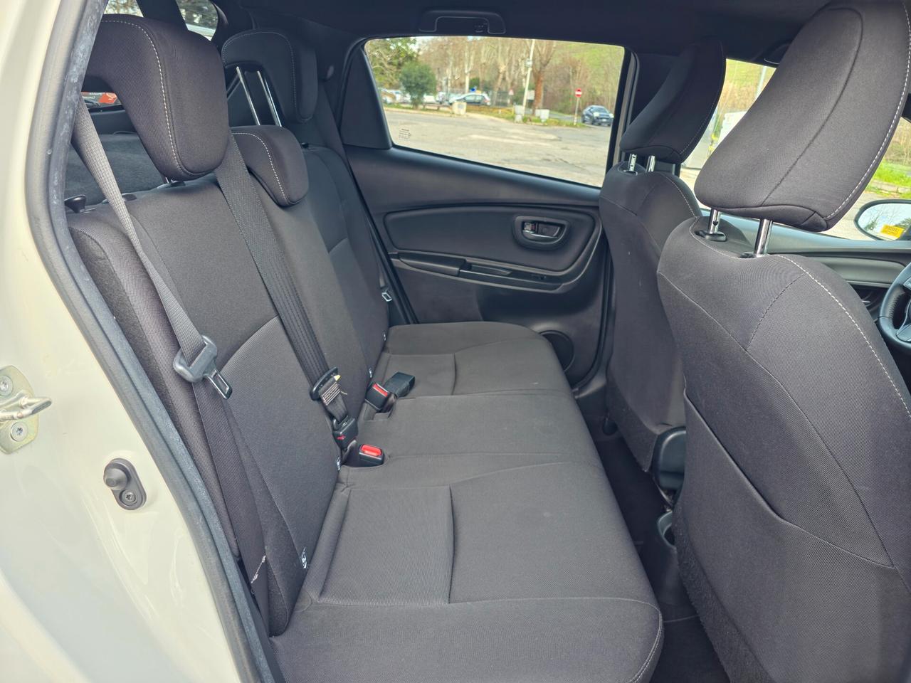 Toyota Yaris 1.5 Hybrid 5 Trend White Edition 2017-E6B