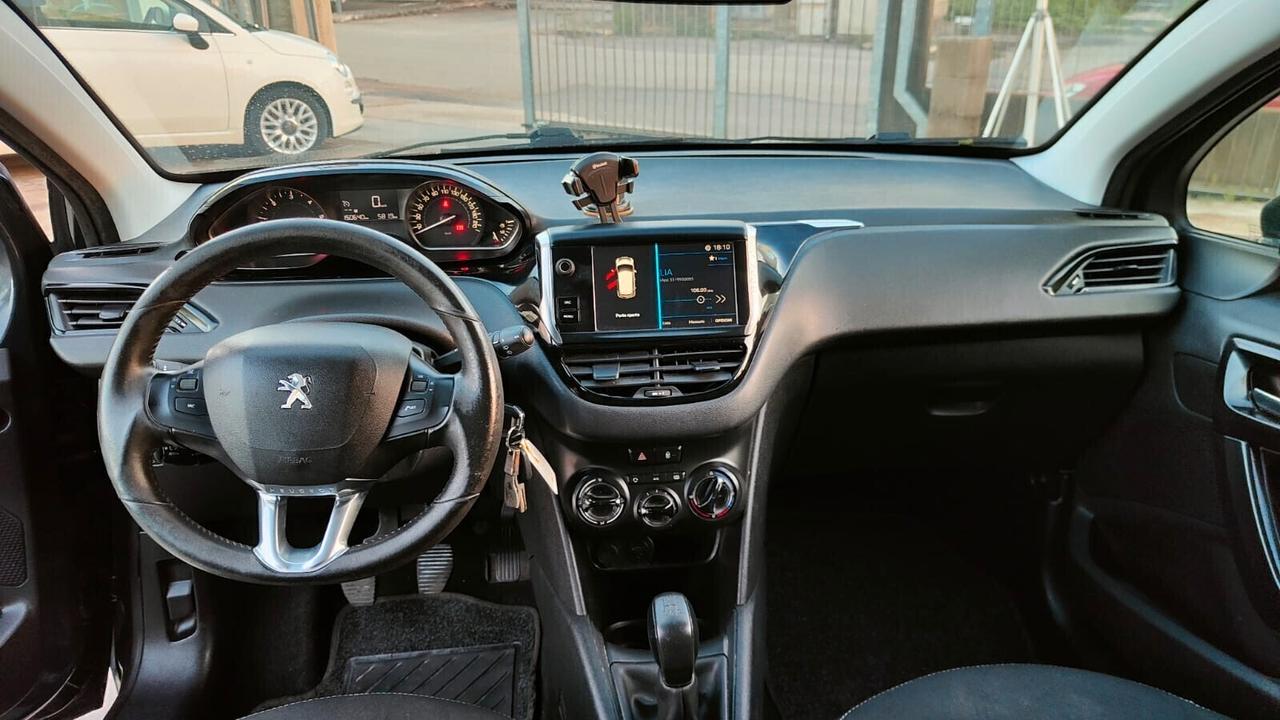 Peugeot 208 BlueHDi 75 5 porte Touch