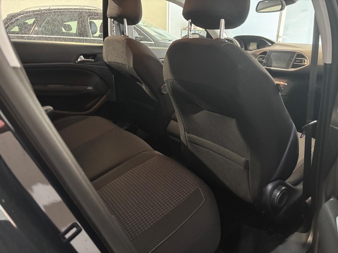 Peugeot 308 BlueHDi 120 S&S EAT6 SW Business