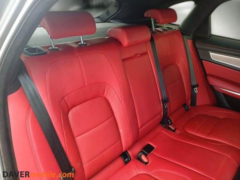 Jaguar F-Pace F-Pace 2.0d i4 AUTOCARRO R-Dynamic S awd 163cv auto + IVA