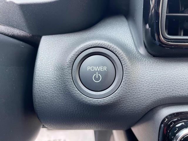 TOYOTA Yaris 1.5 130 Hybrid 5 porte Lounge - NUOVA