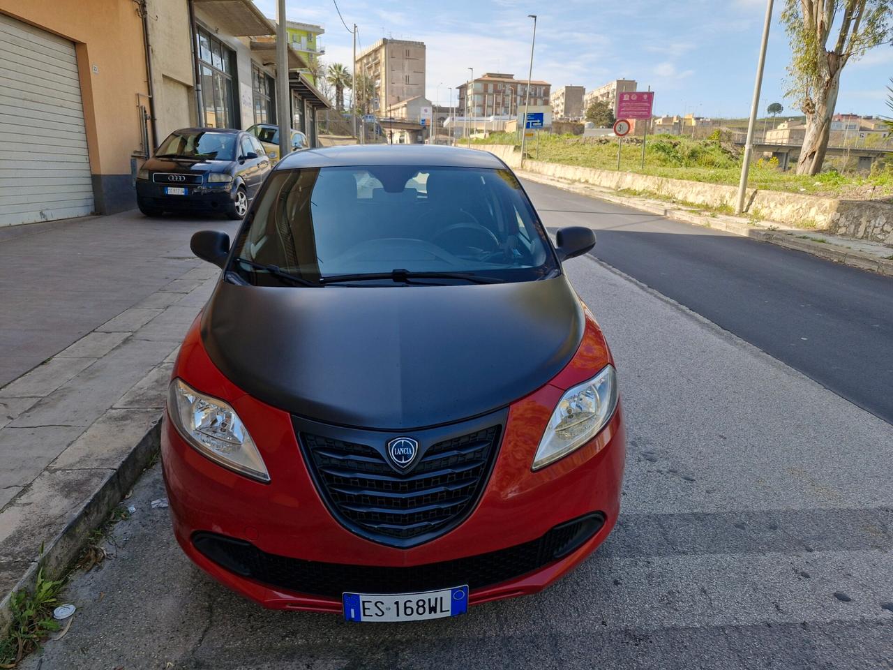 Lancia Ypsilon 1.3 MJT 16V 95 CV 5 porte S&S S Momodesign