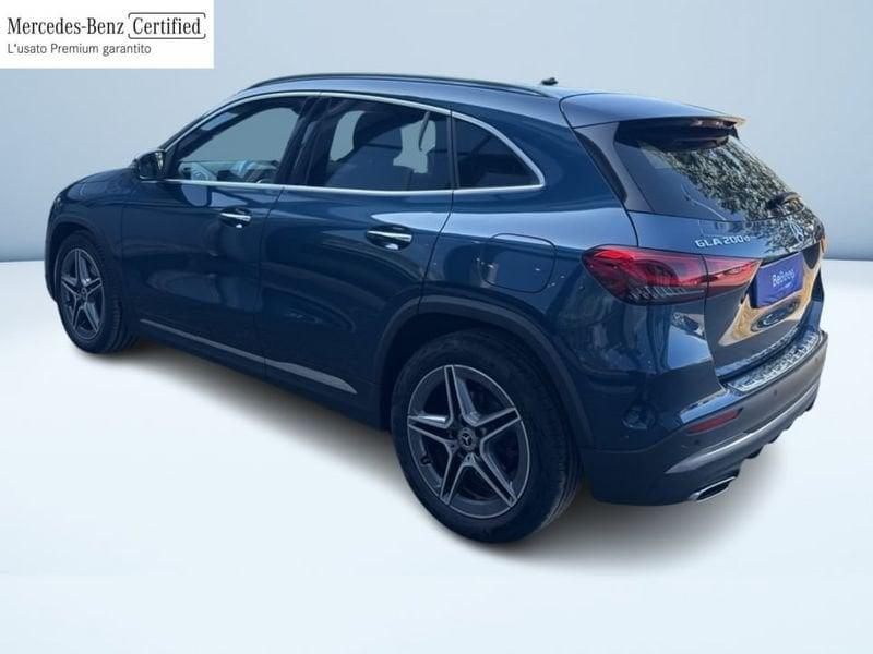 Mercedes-Benz GLA 200 D PREMIUM AUTO