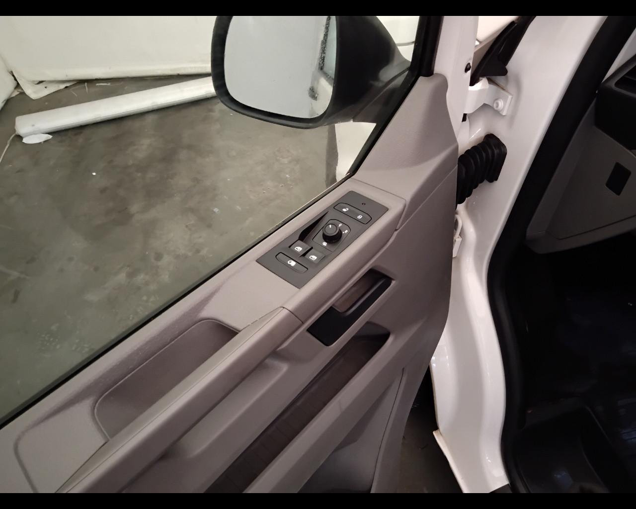 VOLKSWAGEN T6.1 Transporter 28 - T6.1 Transporter 28 2.0 tdi 150cv Busi