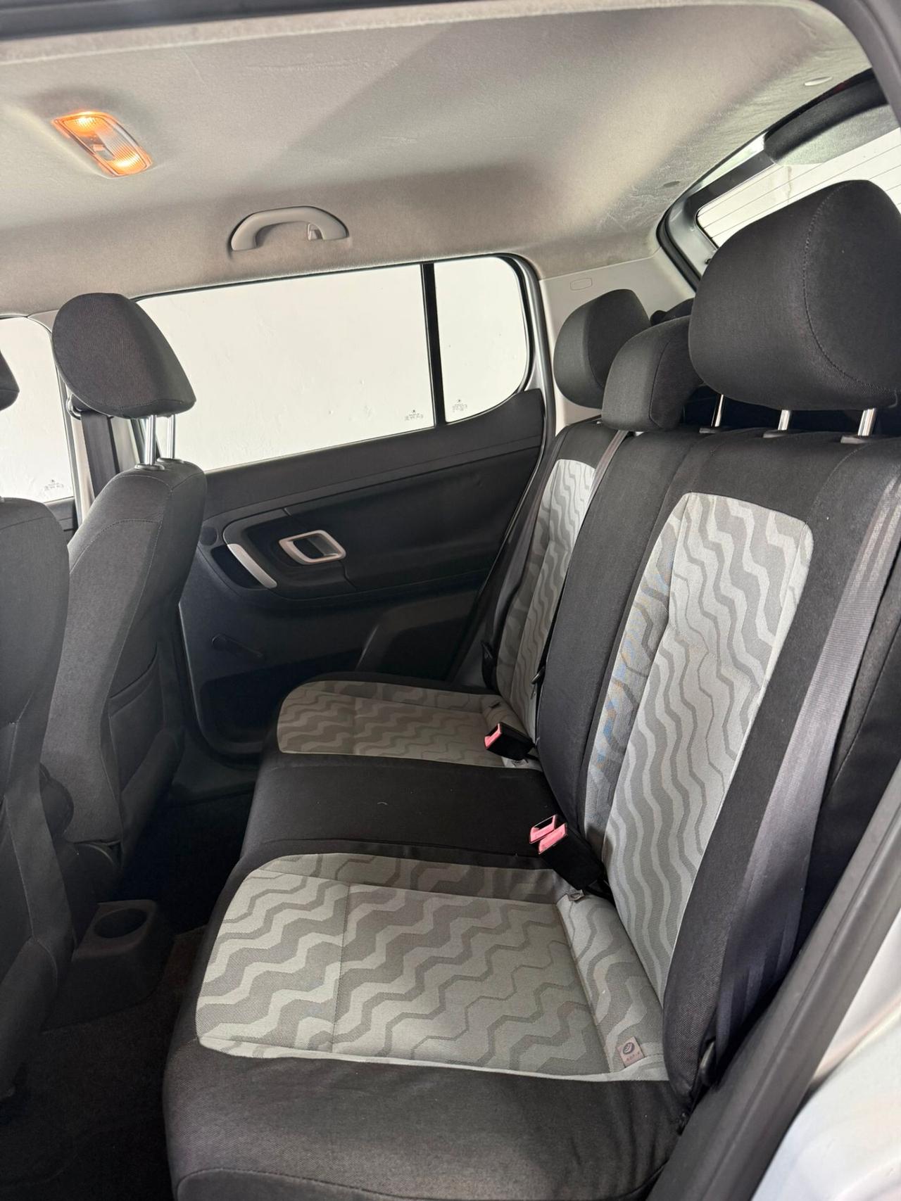 Dacia Sandero 1.2 16V Lauréate