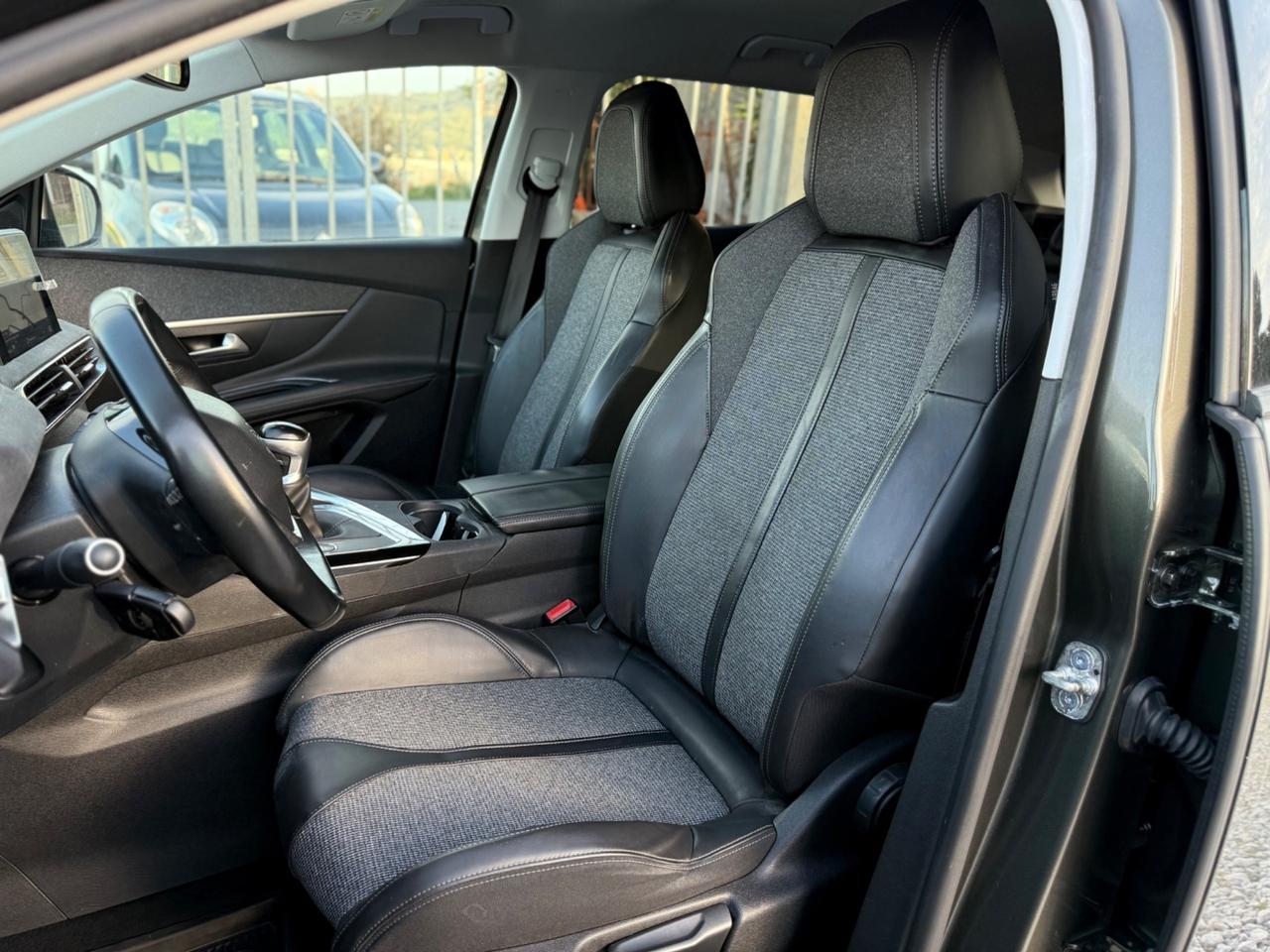 Peugeot 3008 ALLURE BlueHDi 130CV UNI-proprietario