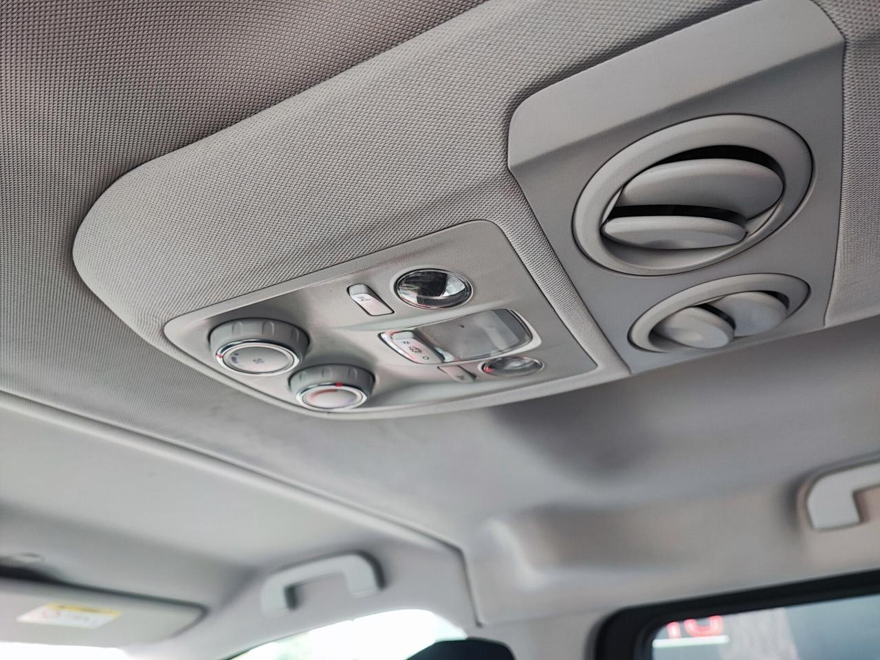 Citroen Spacetourer 9 POSTI CON SOLLEVATORE/PEDANA PER DISABILI