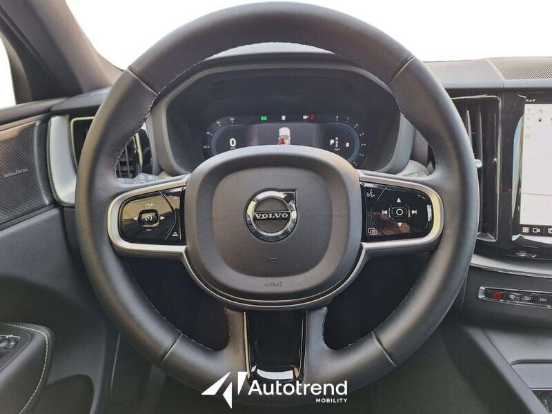 Volvo XC60 B5 250+14 CV AWD Automatica Mild Hybrid Plus Dark
