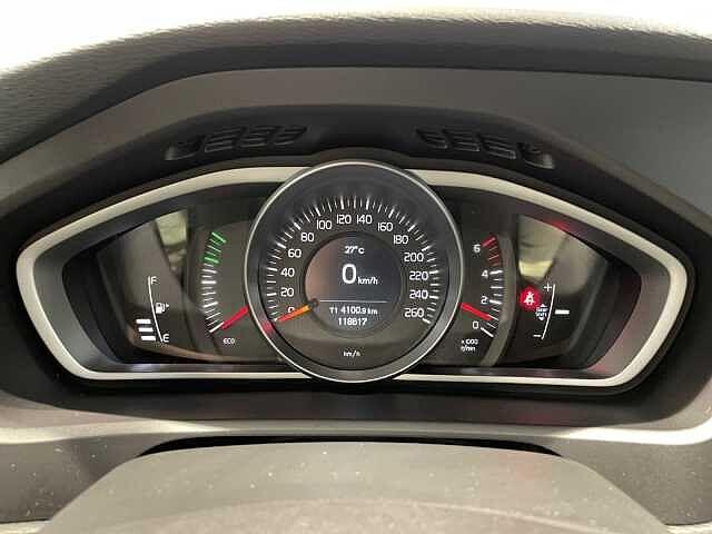 Volvo V40 2.0D 120CV Business - NEOPATENTATI