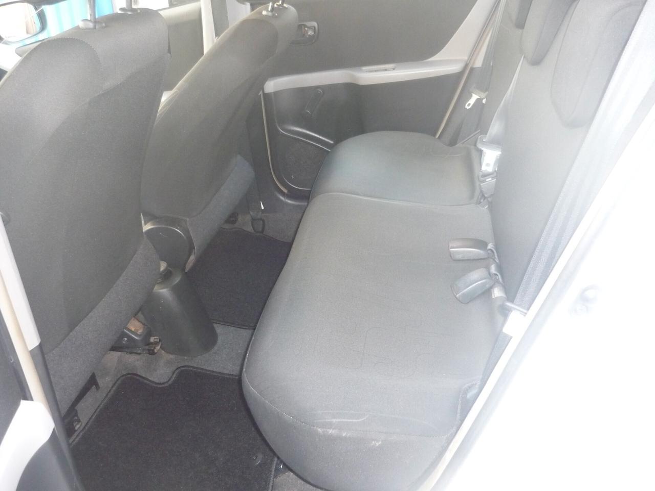 Toyota Yaris 1.0 5 porte Now