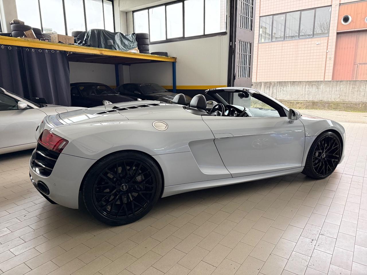 Audi R8 Spyder 5.2 V10 FSI quattro