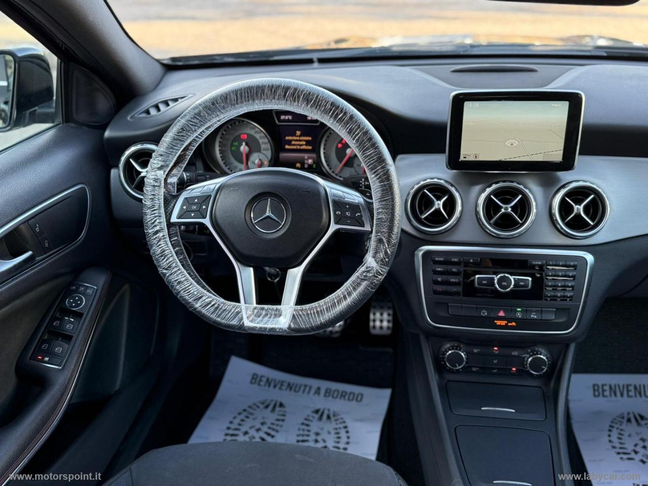 MERCEDES-BENZ GLA 200 CDI Automatic Premium