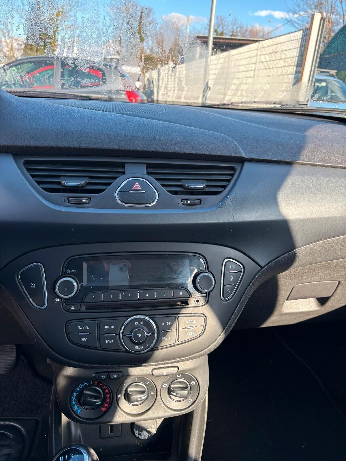 Opel Corsa 1.4 GPL 5 porte - 2017