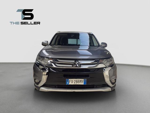 MITSUBISHI Outlander 2.2 DI-D 4WD Instyle Plus SDA 7 posti*IVA ESPOSTA*
